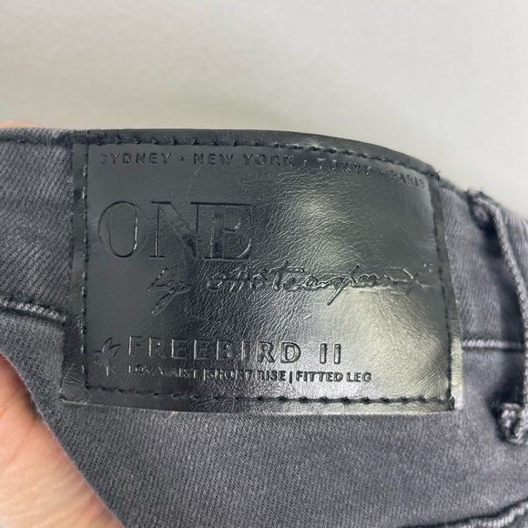 ONE X oneteaspoon Freebird II short rise distressed shark bites hem jeans - Picture 10 of 10
